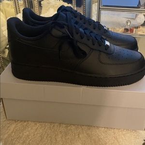 Air Force 1’07’ triple black